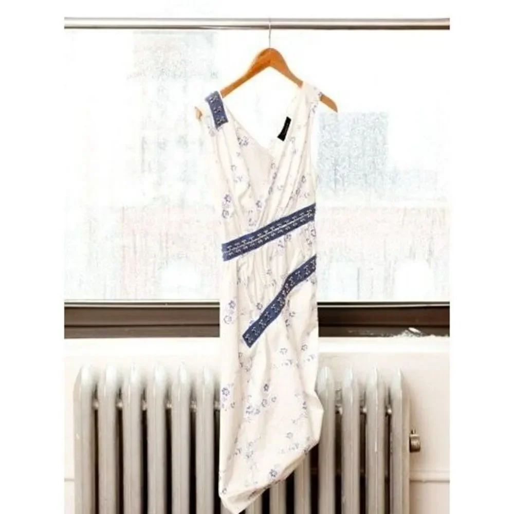 Thakoon White Blue Floral Print Hook Clasp Women's Size 4 Dress As Seen In Vogue